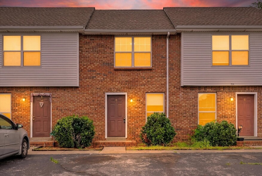 Primary Photo Of 1531 E Knollwood Cir, Clarksville Apartments For Sale