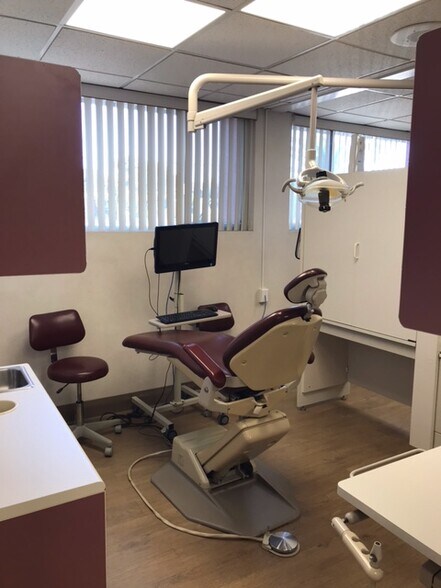 More Photos Of 1235 W Vista Way, Vista Medical For Lease