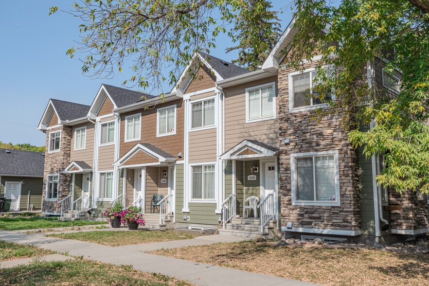 Primary Photo Of 12504 119 Av NW, Edmonton Multifamily For Sale