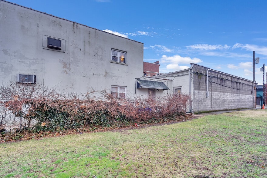 More Photos Of 236-238 Stuyvesant Ave, Lyndhurst Storefront For Sale
