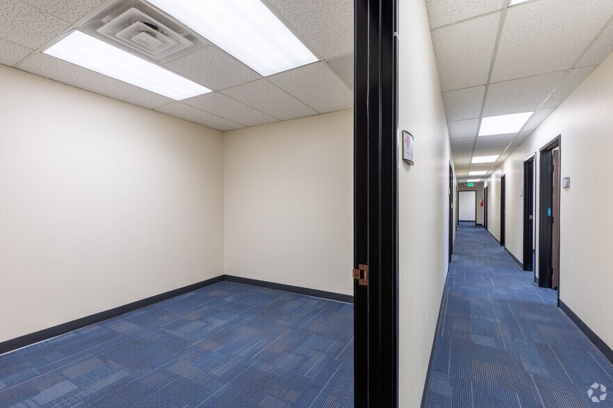 More Photos Of 6851 Lennox Ave, Van Nuys Office For Lease