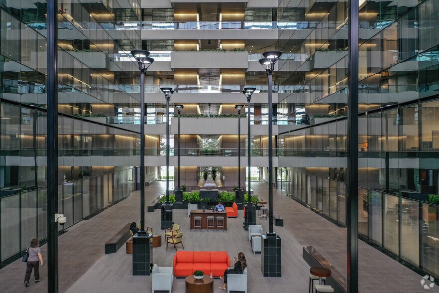 More Photos Of 10777 Westheimer Rd, Houston Coworking Space