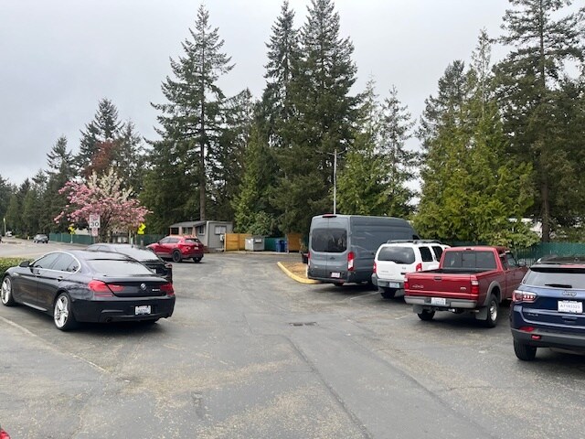 More Photos Of 1045 S 320th St, Federal Way General Retail For Sale