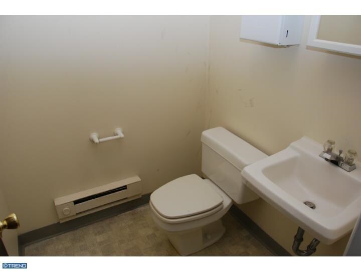 More Photos Of 618 S Broad St, Lansdale Office For Lease