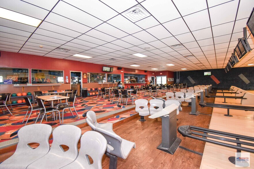 More Photos Of 28 N Bowl Ln, Plattsburgh Sports And Entertainment For Sale