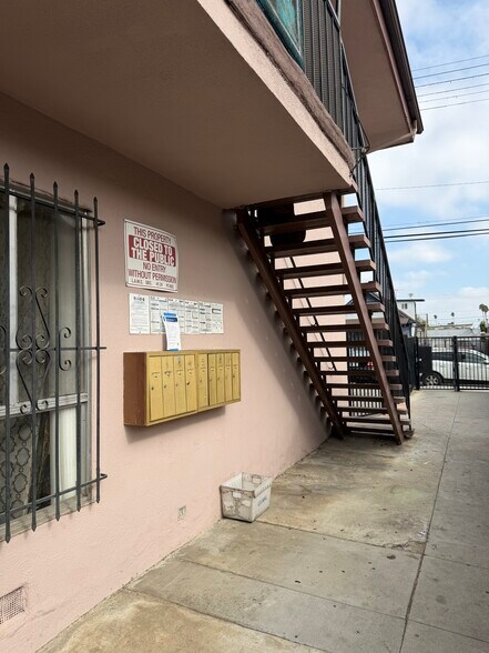 More Photos Of 1030 W 93rd St, Los Angeles Apartments For Sale
