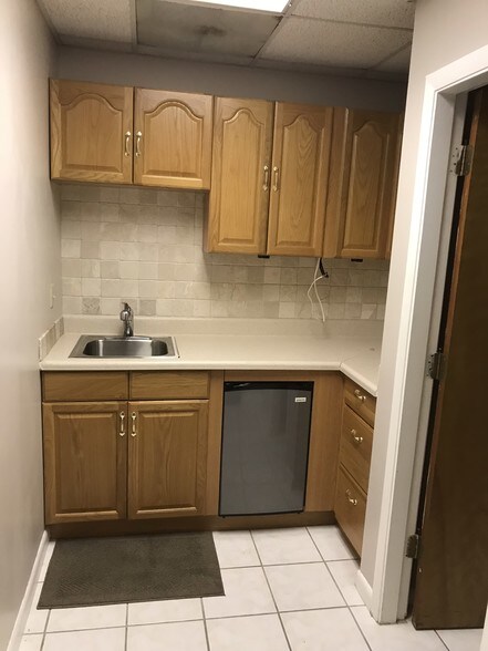 More Photos Of 1329 Kingsley Ave, Orange Park Office For Lease