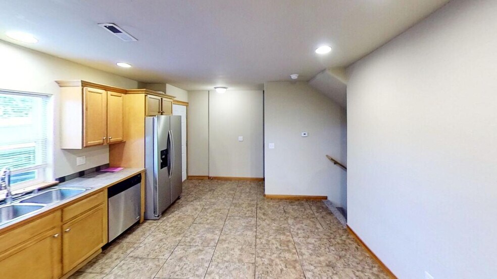 More Photos Of 1954 Willard Ave, Ferndale Apartments For Sale