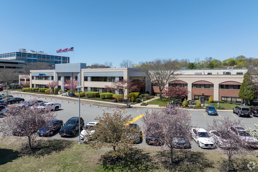 More Photos Of 100 Tradecenter Dr, Woburn Medical For Lease