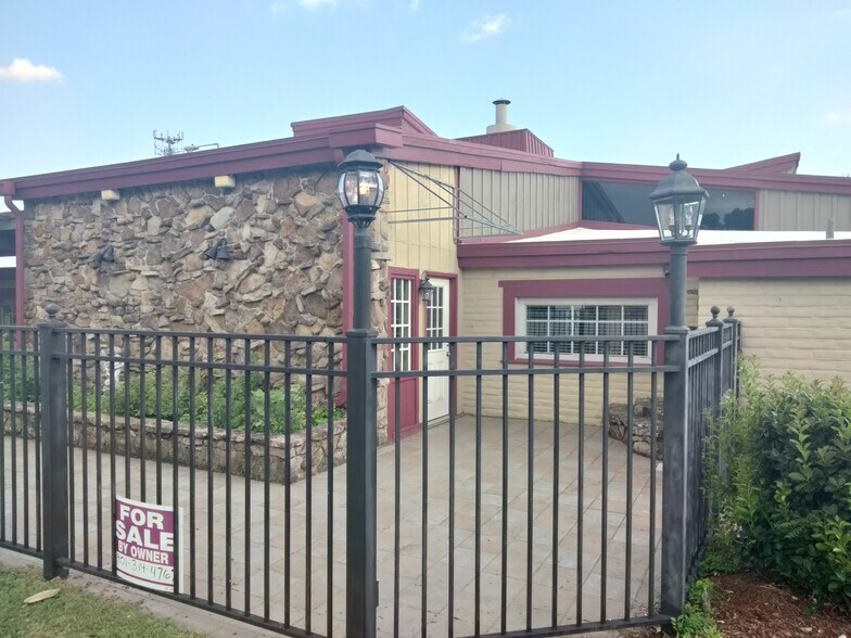 More Photos Of 2135 Democrat Rd, Memphis Restaurant For Sale