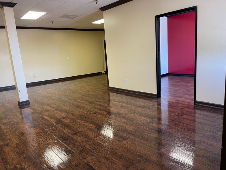 More Photos Of 902 N Grand Ave, Santa Ana Medical For Sale