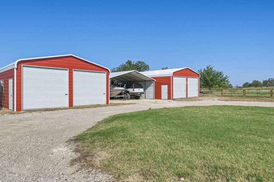 More Photos Of 2632 Howell Dr, Venus Land For Sale