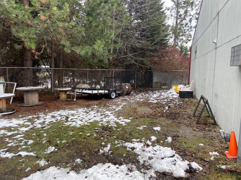 More Photos Of 147 E Aqua Cir, Coeur d'Alene Warehouse For Sale