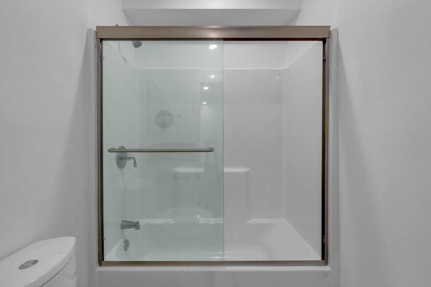 More Photos Of 2042 E El Segundo Blvd, Compton Apartments For Sale