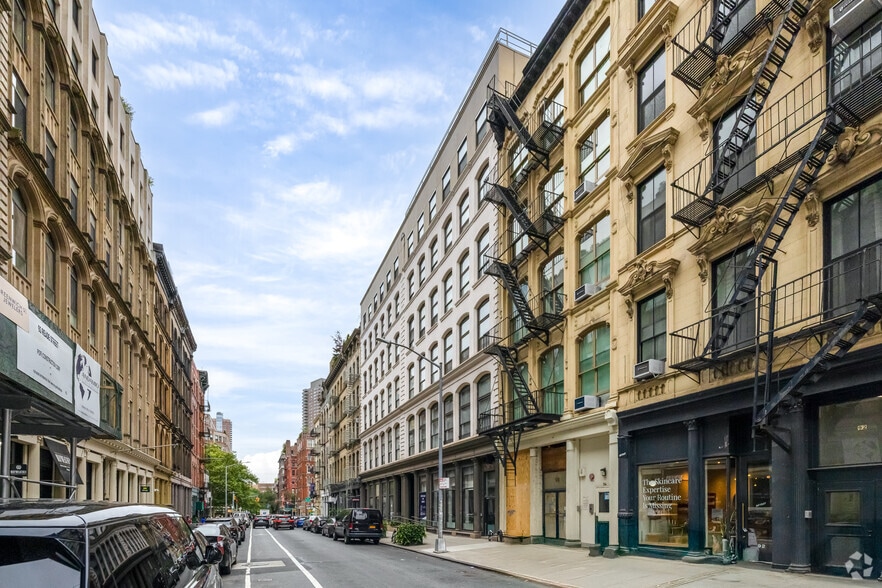 Primary Photo Of 96-102 Reade St, New York Apartments For Lease