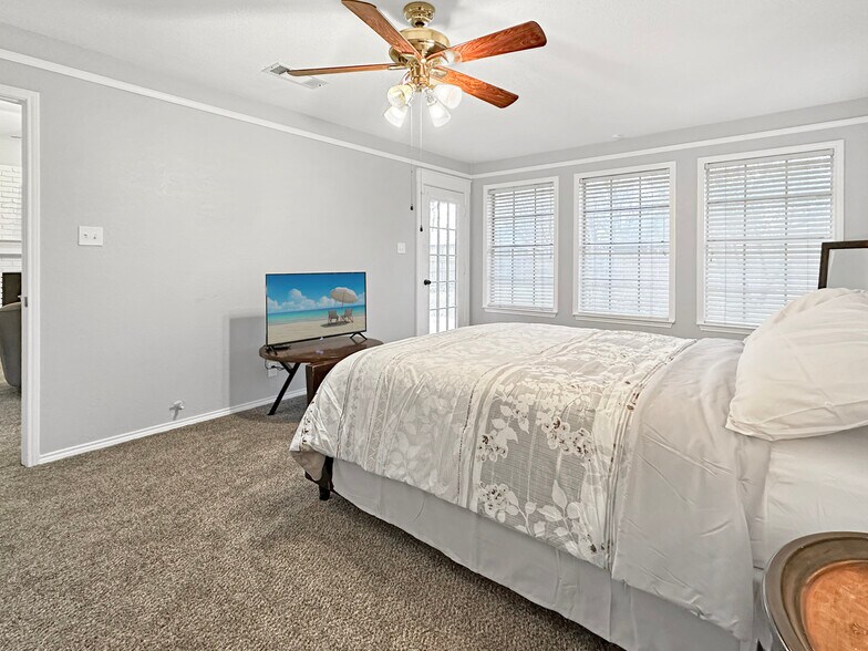 More Photos Of 503 S Arizona Dr, Celina Loft Creative Space For Lease