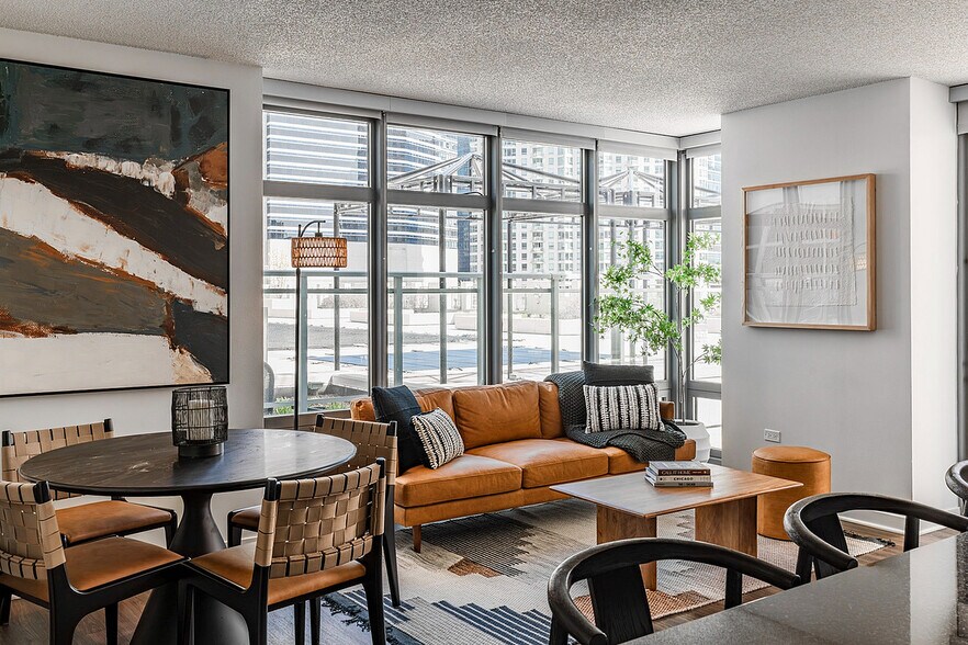 More Photos Of 555 W Kinzie St, Chicago Apartments For Lease