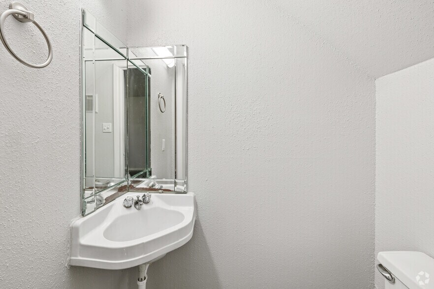 More Photos Of 6947 Everhart Rd, Corpus Christi Apartments For Sale