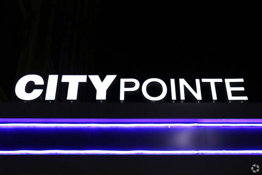 More Photos Of 1913 Farnam St, Omaha Apartments For Lease