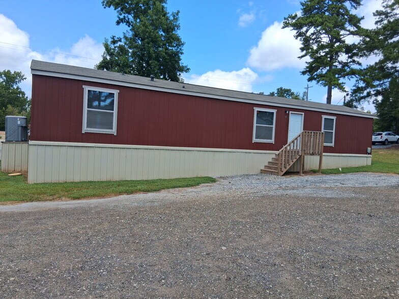 More Photos Of 106 Woodlawn Dr, Abbeville Manufactured Housing Mobile Home Park For Sale