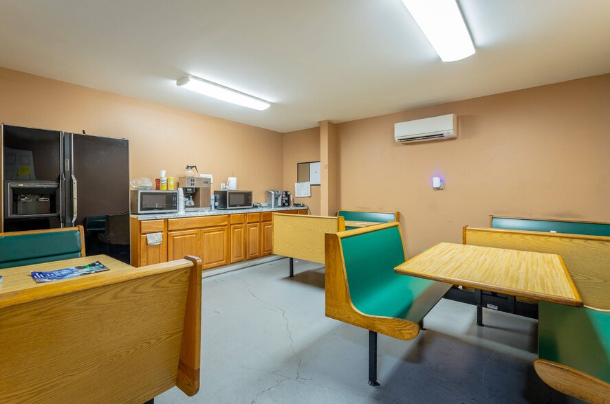 More Photos Of 3294 S Dug Gap Rd, Dalton Warehouse For Sale