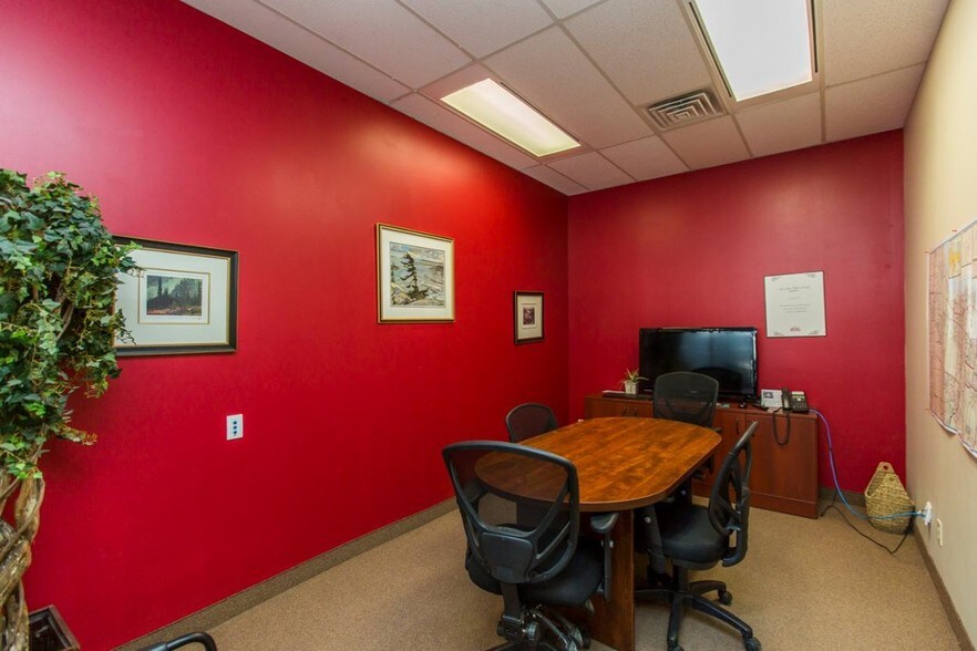 More Photos Of 245 Menten Pl, Ottawa Office For Lease