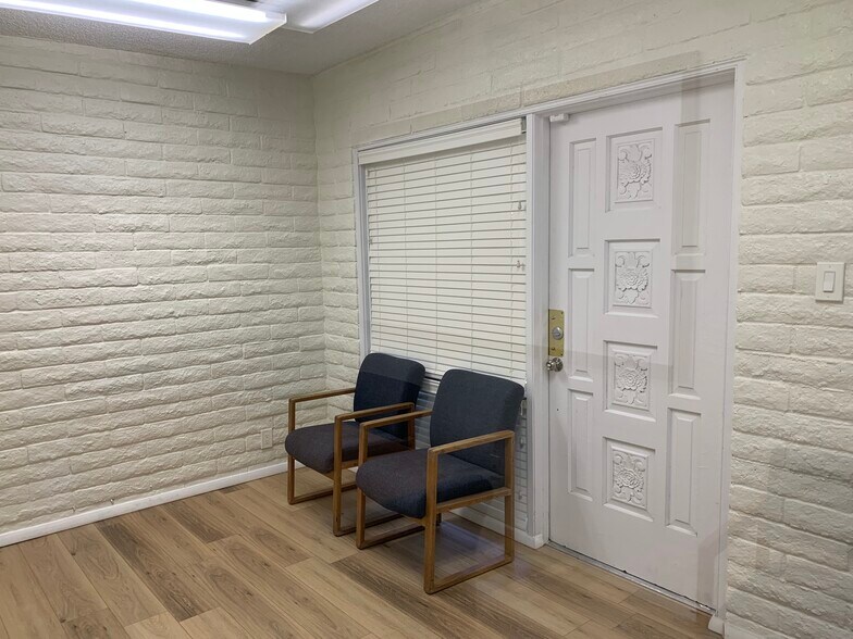More Photos Of 1550 E University Dr, Mesa Office For Lease