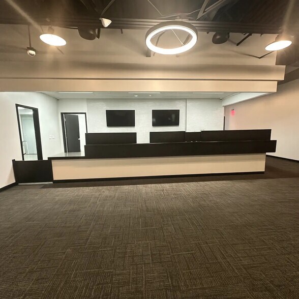 More Photos Of 315 N Highway 190, Covington Restaurant For Sale