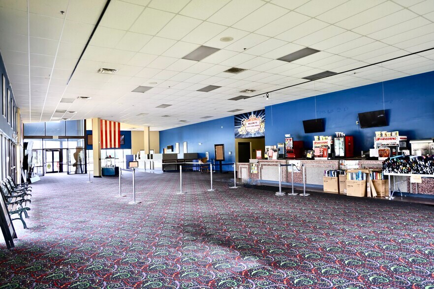More Photos Of 870 Mallory Pky, Franklin Movie Theatre For Sale