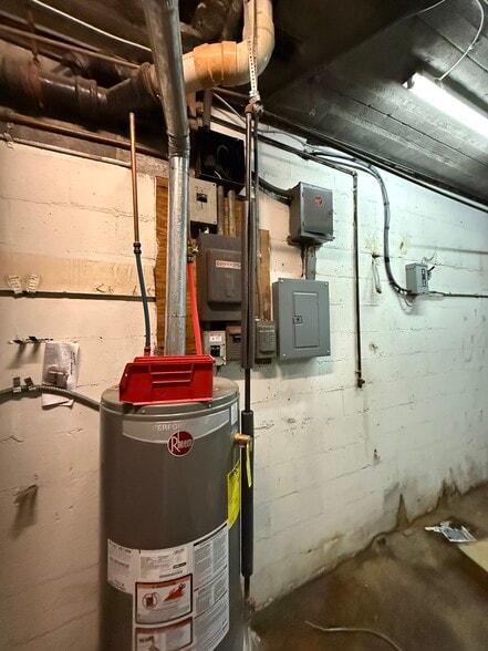 More Photos Of 3600-3606 Western Ave, Knoxville Freestanding For Sale