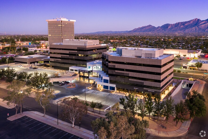 More Photos Of 5255-5285 E Williams Cir, Tucson Office For Lease