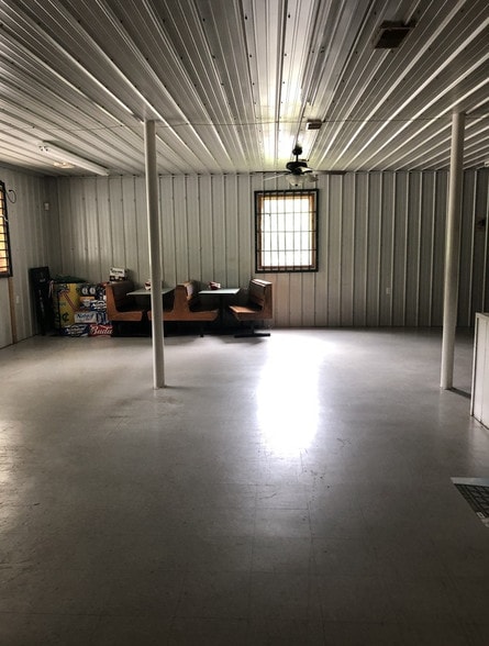 More Photos Of 11855 Nashville Hwy, Baxter Convenience Store For Sale