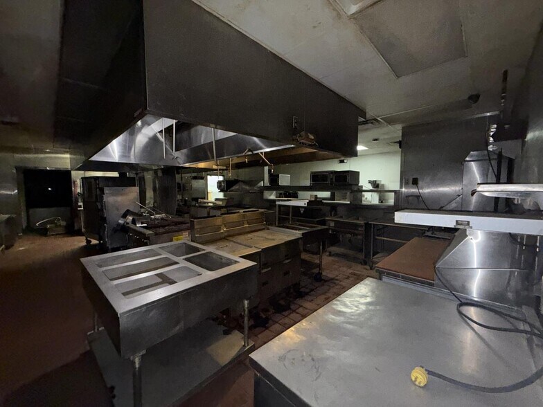 More Photos Of 224 Blanchard St, West Monroe Restaurant For Sale