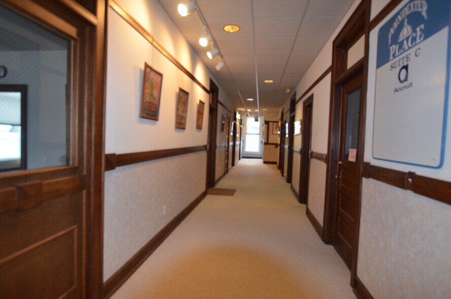 More Photos Of 4 S Idaho St, Dillon Office For Sale
