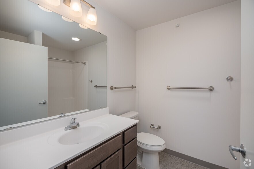 More Photos Of 2300 Hastings Ave, Newport Apartments For Lease