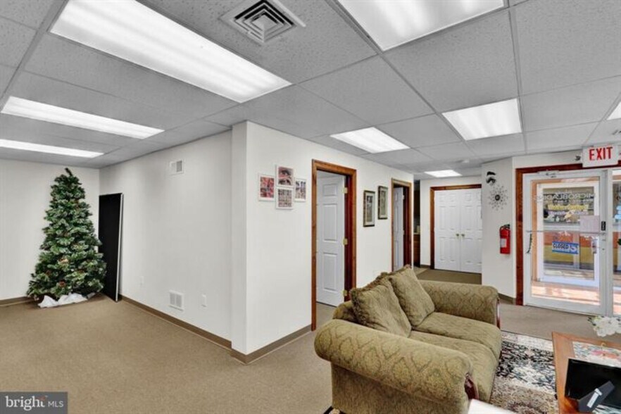 More Photos Of 3534 Kutztown Rd, Reading Office For Sale