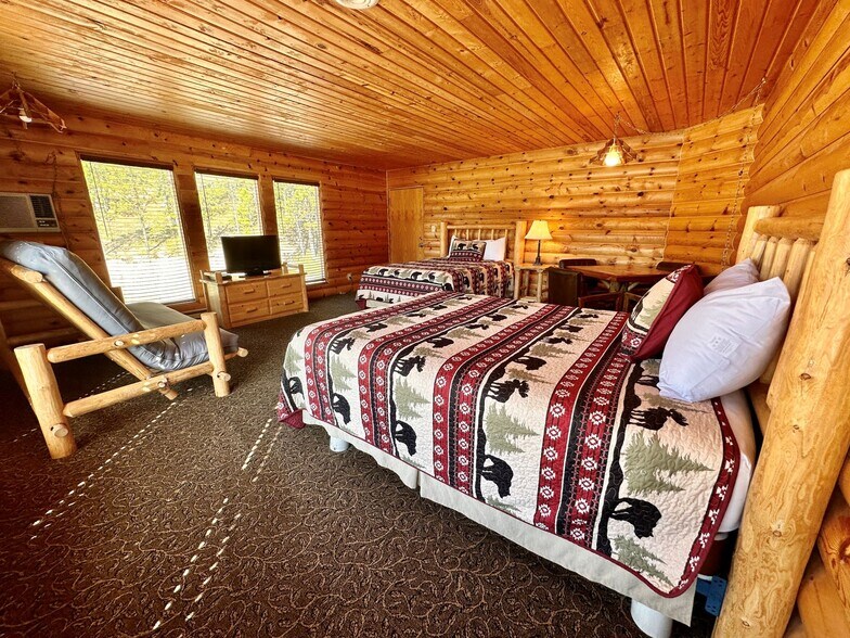More Photos Of 38600 Highway 12 W, Lolo Hotel For Sale