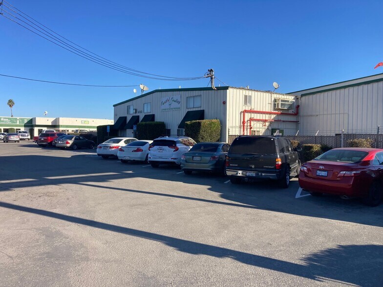 More Photos Of 483 El Camino Real S, Salinas Warehouse For Sale