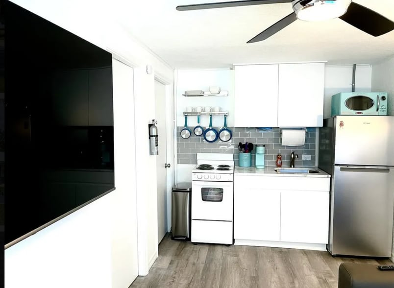 More Photos Of 22968 Bayshore Rd, Port Charlotte Hospitality For Sale