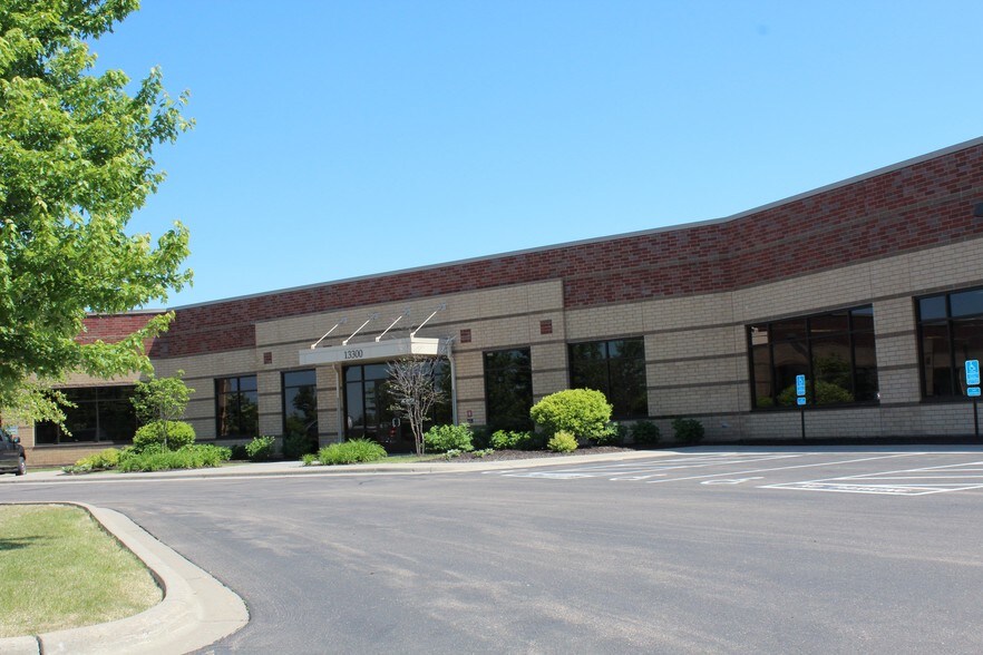 More Photos Of 13300 Pioneer Trl, Eden Prairie Office For Lease