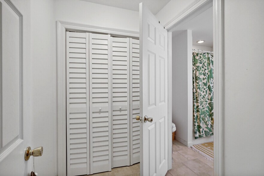 More Photos Of 2008 Foucher St, New Orleans Multifamily For Sale