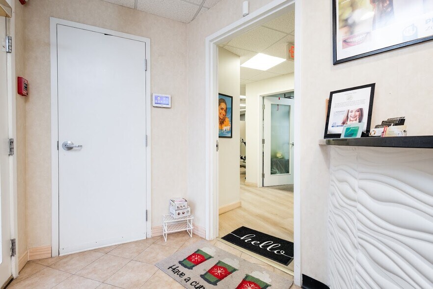 More Photos Of 4400 MacArthur Blvd NW, Washington Office For Sale