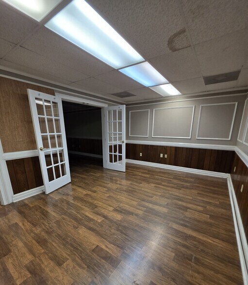 More Photos Of 2913 Governors Dr, Huntsville Office For Lease