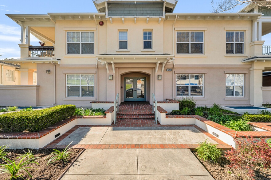 More Photos Of 1256 E Main St, Ventura Apartments For Sale