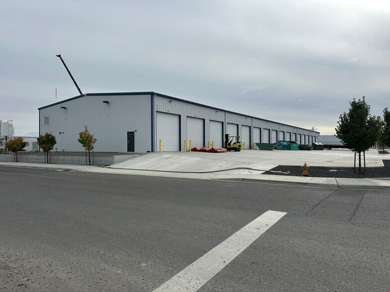 More Photos Of 1101 N Utah Ave, Pasco Warehouse For Lease