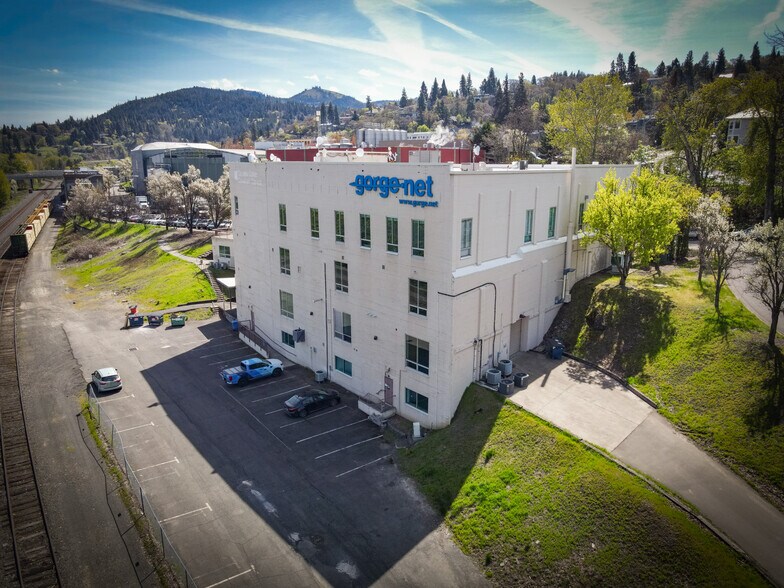 Primary Photo Of 616 Industrial St, Hood River Unknown For Lease