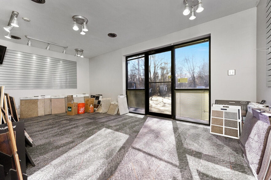 More Photos Of 9208 Venture Ct, Manassas Park Warehouse For Sale