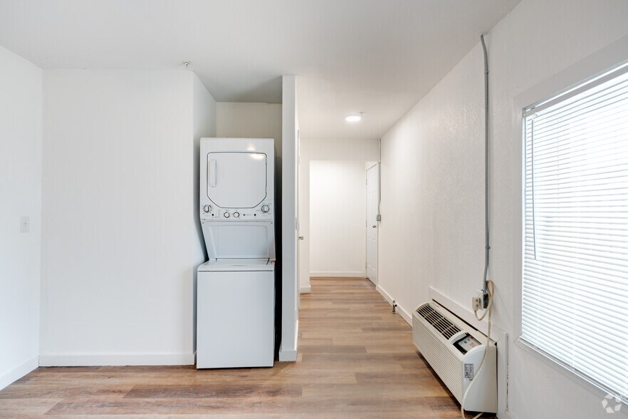 More Photos Of 1305 Washington Ave, Bay City Apartments For Sale