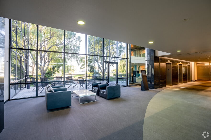 More Photos Of 700 Airport Blvd, Burlingame Office For Lease