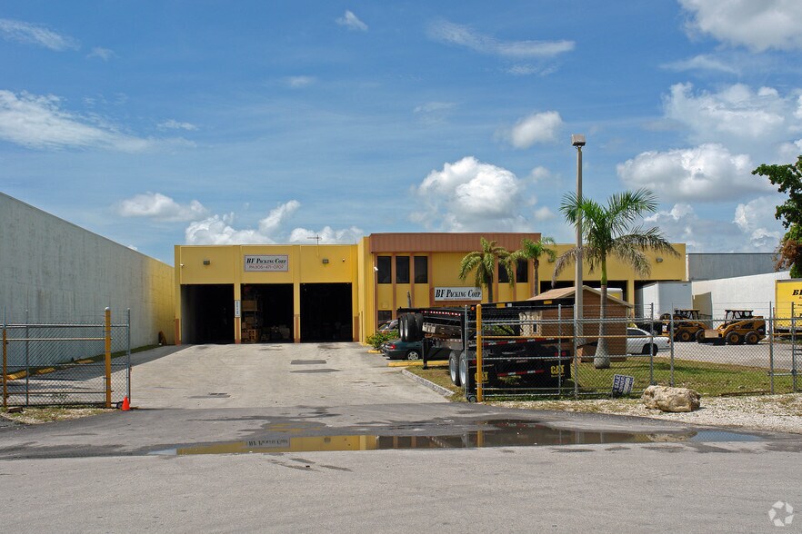 More Photos Of 8300 NW 70th St, Miami Warehouse For Sale